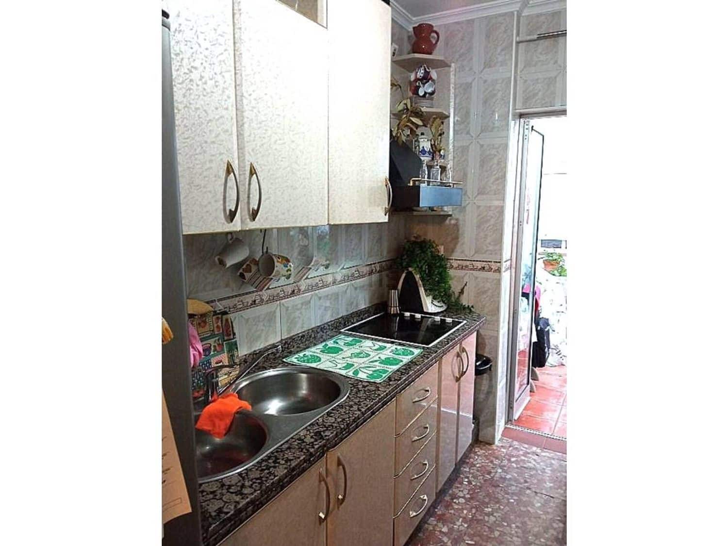 2 bedroom Townhouse for sale in Seville city with garage - € 250,000 (Ref: 9413731)