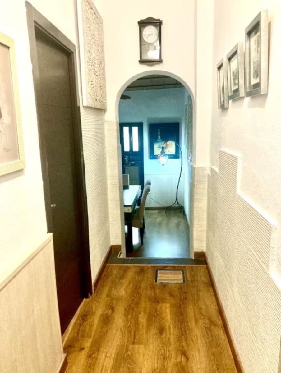 8 soveværelse Byhus til salg i Sevilla by med garage - € 510.000 (Ref: 9413734)