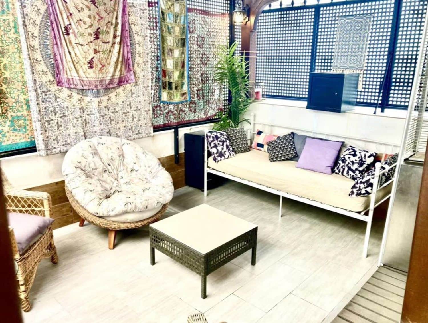 8 soveværelse Byhus til salg i Sevilla by med garage - € 510.000 (Ref: 9413734)