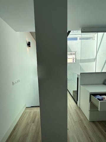 Townhouse for sale in Nervión, Seville city - € 465,000 (Ref: 9413844)