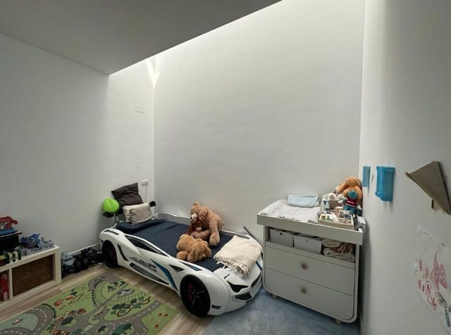 Townhouse for sale in Nervión, Seville city - € 465,000 (Ref: 9413844)