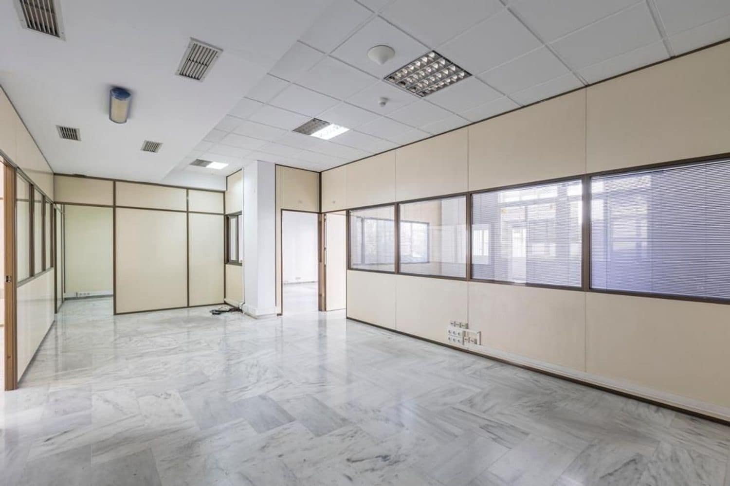 Kantoor te koop in Sevilla stad - € 927.450 (Ref: 9413845)