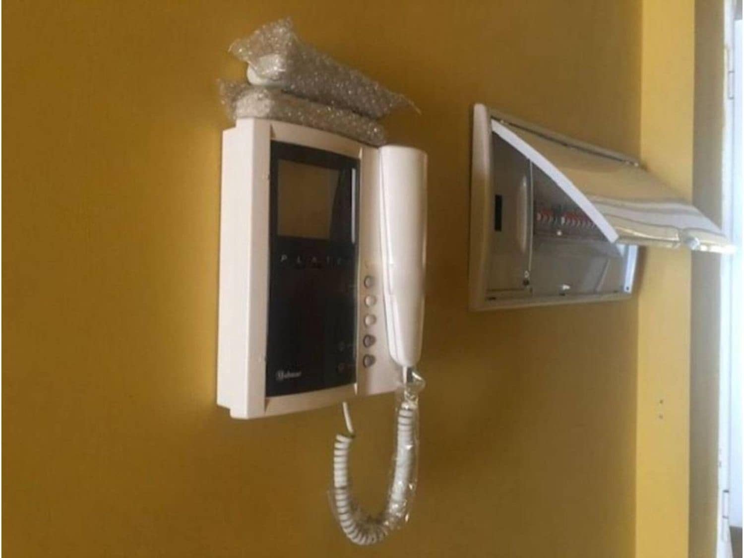 4 soveværelse Semi-Rækkehus til salg i Sevilla by - € 328.000 (Ref: 9413846)