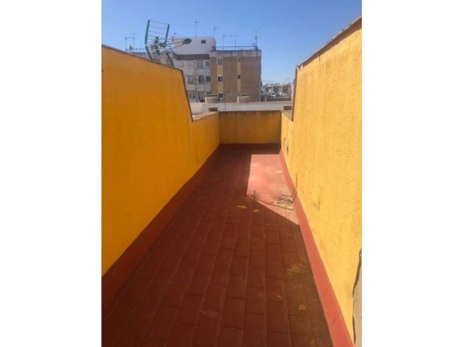 4 soveværelse Semi-Rækkehus til salg i Sevilla by - € 328.000 (Ref: 9413846)