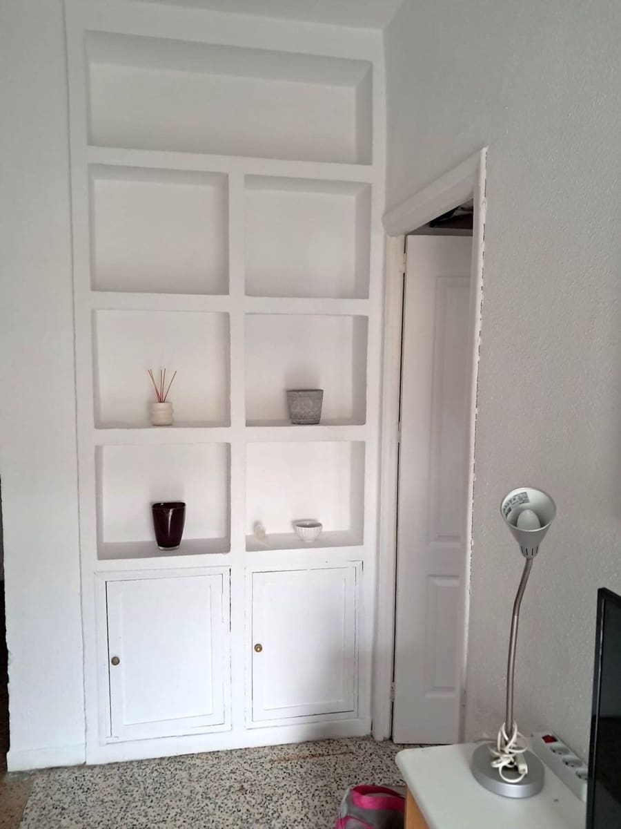 3 quarto Apartamento para arrendar em Sevilha cidade - 1 100 € (Ref: 9419384)
