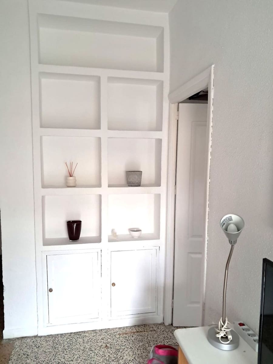 3 quarto Apartamento para arrendar em Sevilha cidade - 1 100 € (Ref: 9419384)