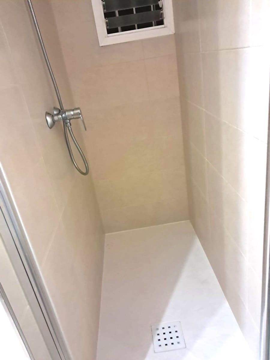 3 quarto Apartamento para arrendar em Sevilha cidade - 1 100 € (Ref: 9419384)