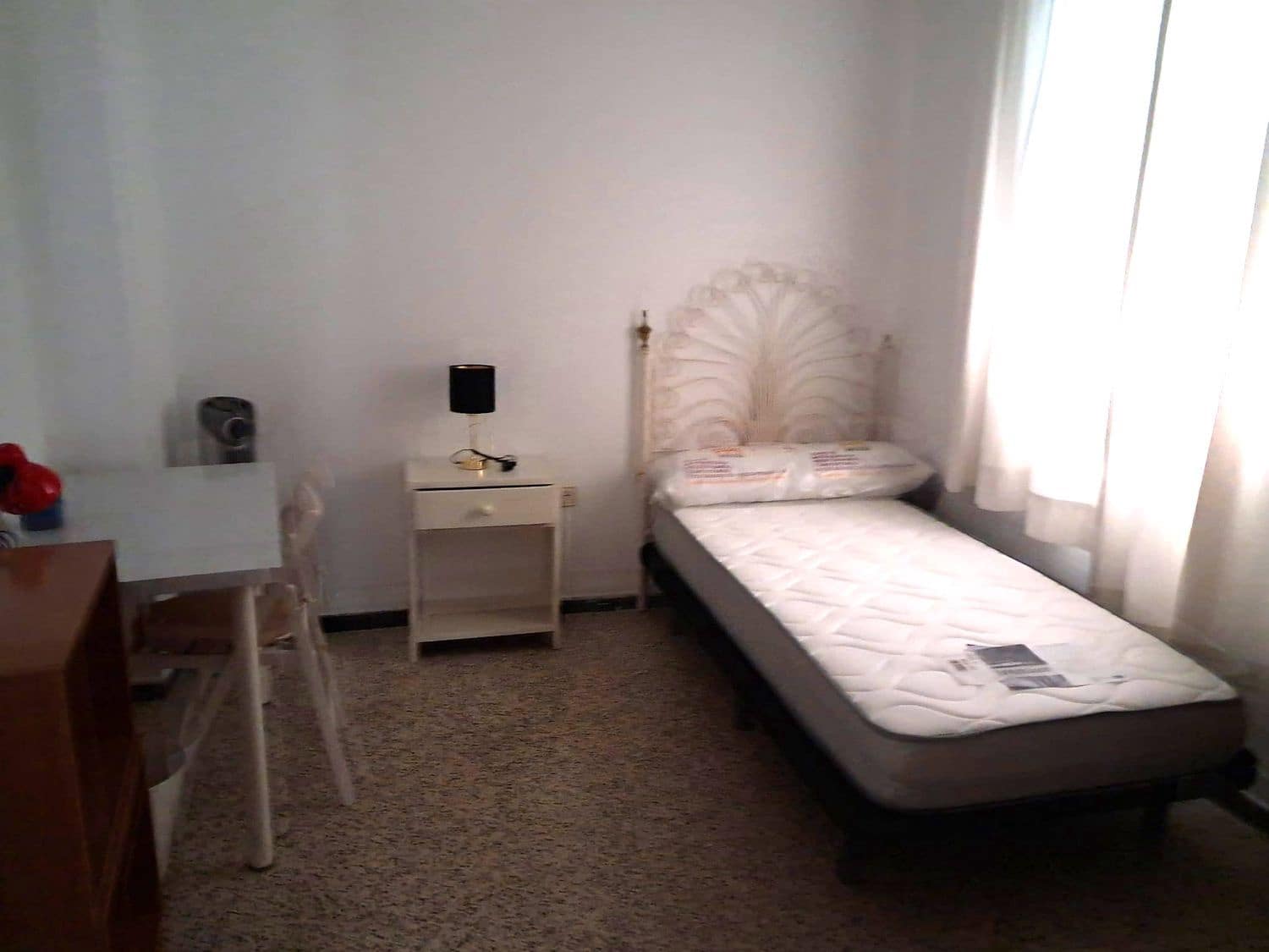 3 quarto Apartamento para arrendar em Sevilha cidade - 1 100 € (Ref: 9419384)