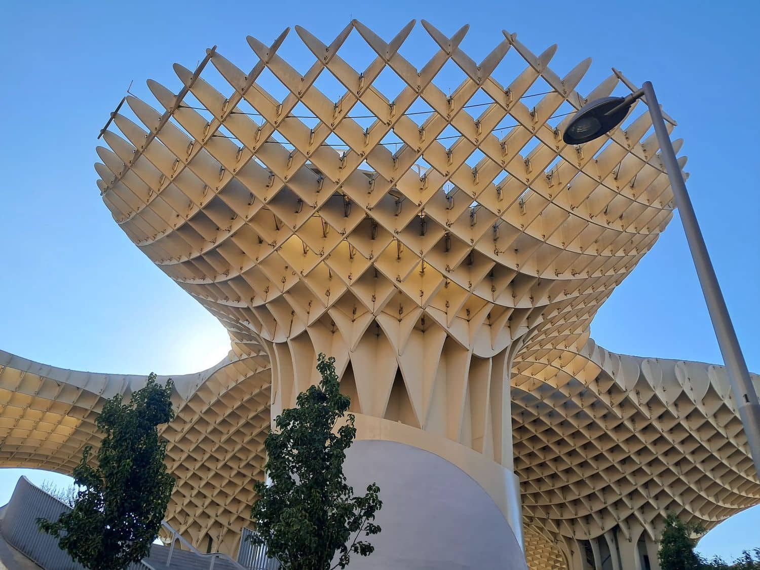 3 quarto Apartamento para arrendar em Sevilha cidade - 1 100 € (Ref: 9419384)