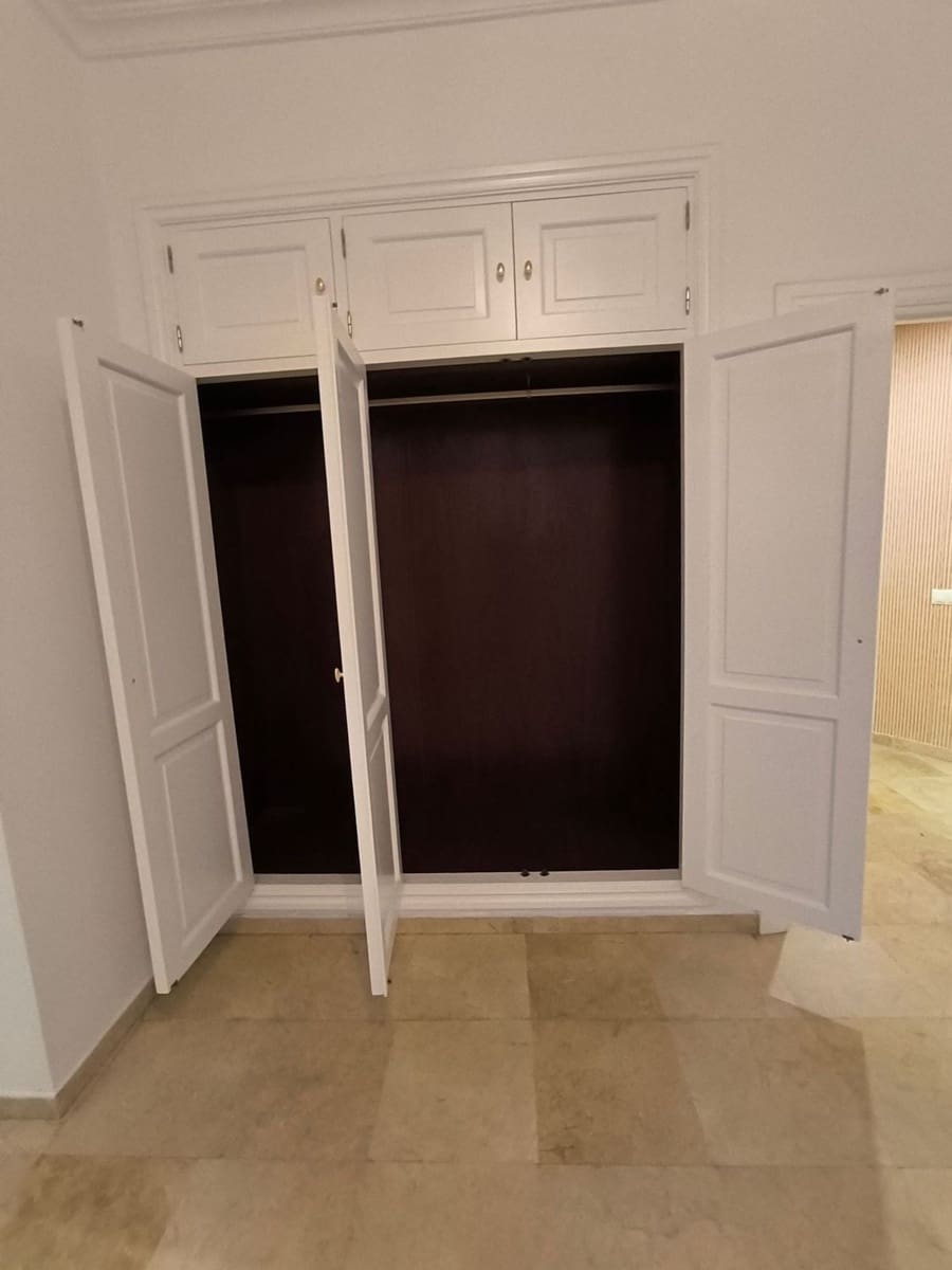 4 soveværelse Lejlighed til salg i Sevilla by med garage - € 2.500.000 (Ref: 9568104)