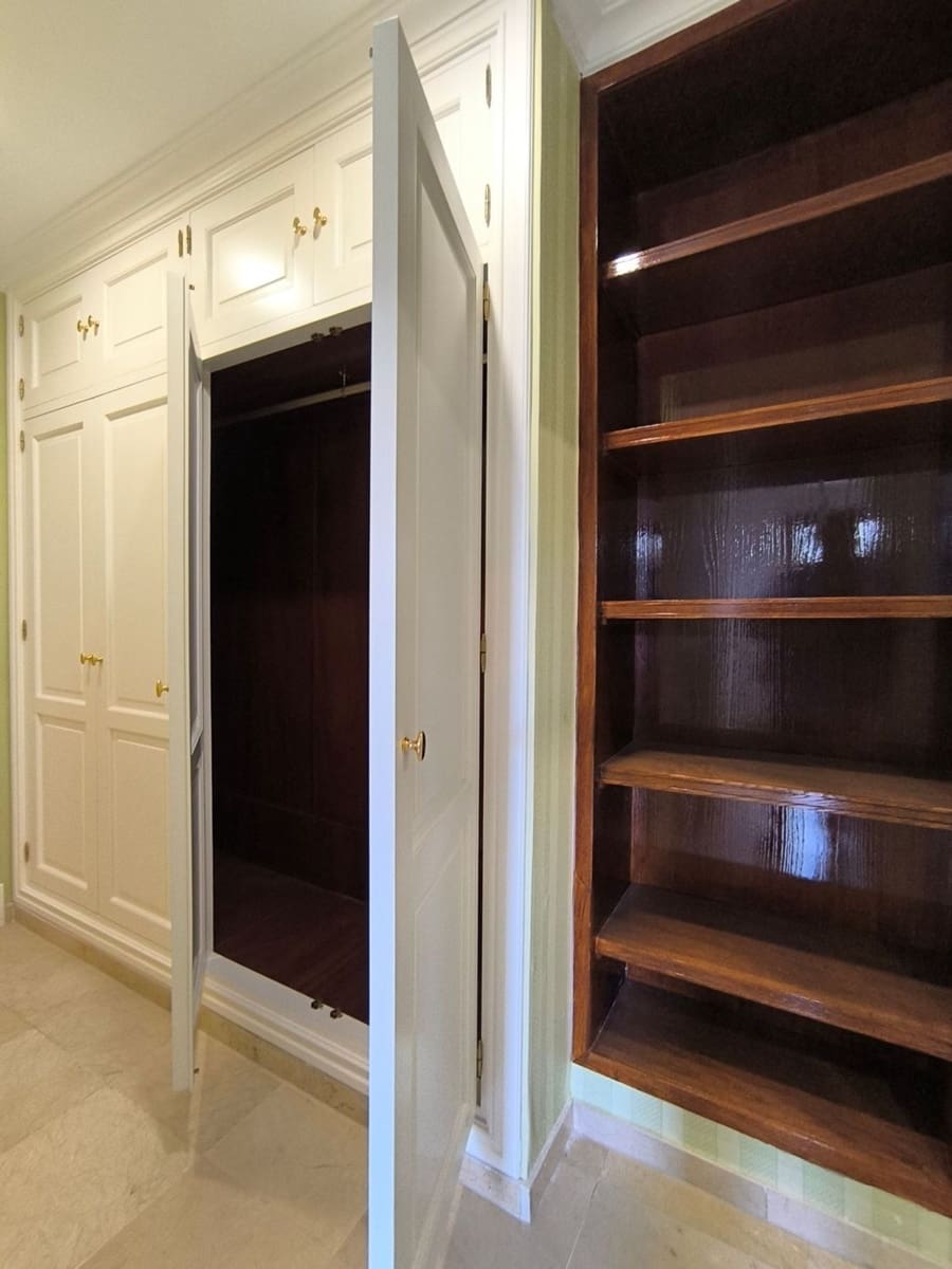 4 soveværelse Lejlighed til salg i Sevilla by med garage - € 2.500.000 (Ref: 9568104)