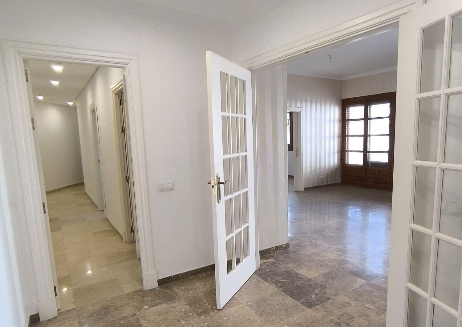 4 soveværelse Lejlighed til salg i Sevilla by med garage - € 2.500.000 (Ref: 9568104)