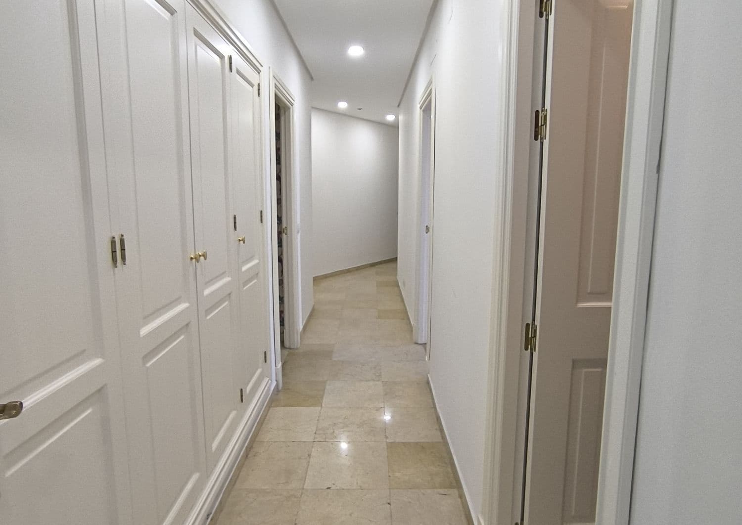 4 soveværelse Lejlighed til salg i Sevilla by med garage - € 2.500.000 (Ref: 9568104)