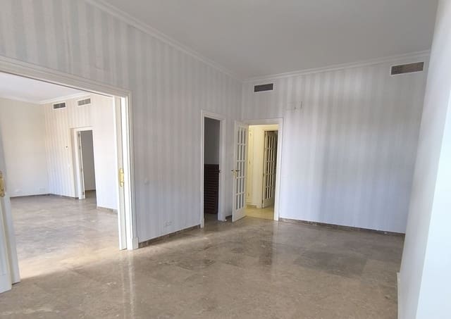 4 soveværelse Lejlighed til salg i Santa Cruz, Sevilla by med garage - € 2.500.000 (Ref: 9568104)