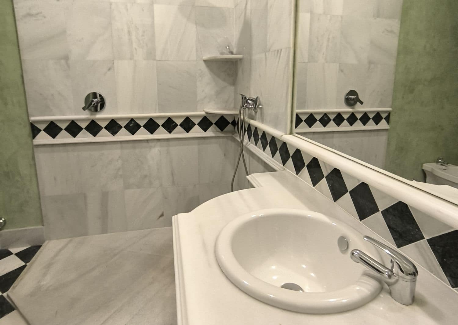 4 soveværelse Lejlighed til salg i Sevilla by med garage - € 2.500.000 (Ref: 9568104)