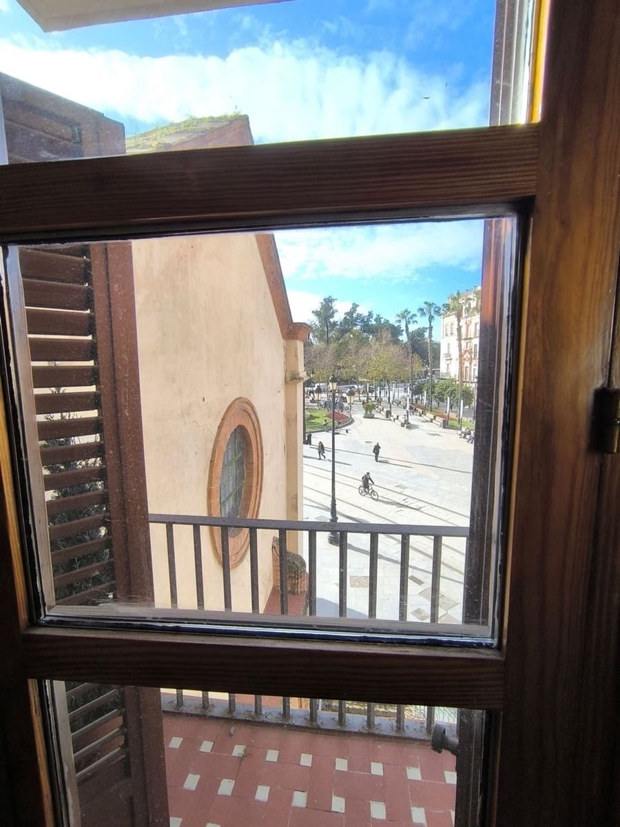 4 soveværelse Lejlighed til salg i Sevilla by med garage - € 2.500.000 (Ref: 9568104)