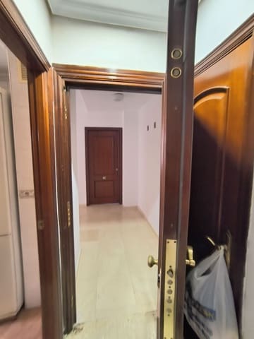 Apartamento de 3 habitaciones en Bda. Pino Montano, Sevilla ciudad en venta con garaje - 210.000 € (Ref: 9598597)
