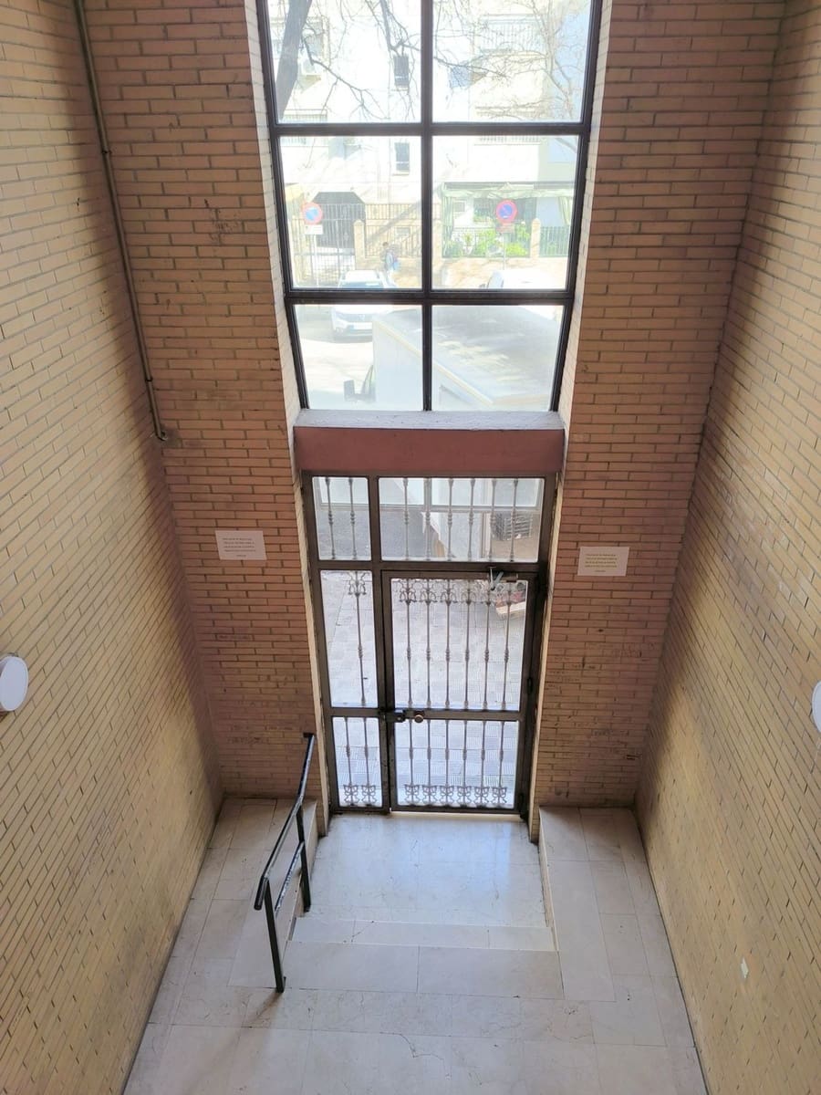 Apartamento de 3 habitaciones en Sevilla ciudad en venta con garaje - 210.000 € (Ref: 9598597)