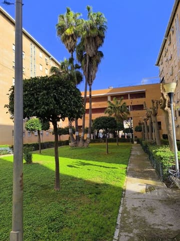 Apartamento de 3 habitaciones en Bda. Pino Montano, Sevilla ciudad en venta con garaje - 210.000 € (Ref: 9598597)