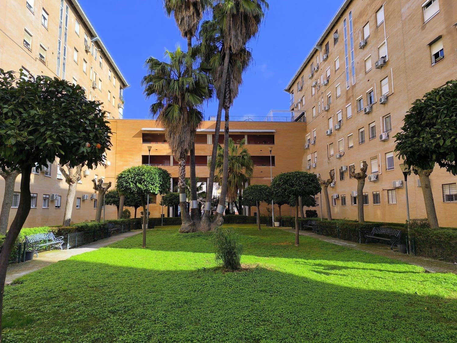 Apartamento de 3 habitaciones en Sevilla ciudad en venta con garaje - 210.000 € (Ref: 9598597)