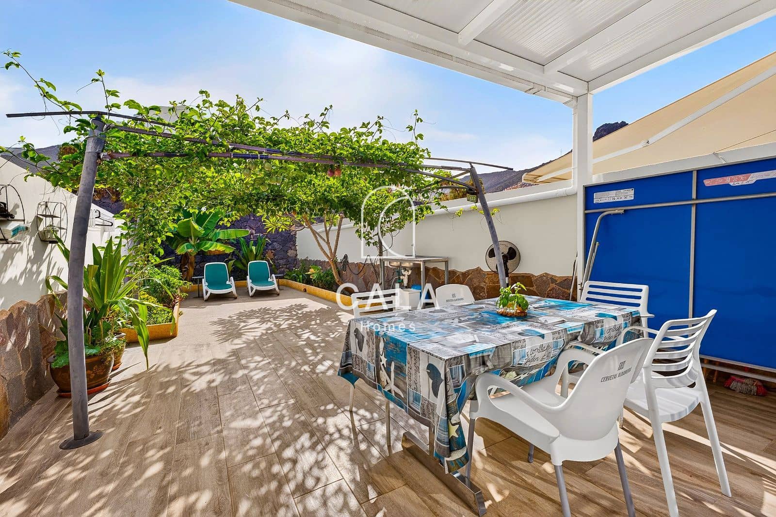 Casa de 4 habitaciones en El Madroñal en venta con garaje - 556.000 € (Ref: 10004667)
