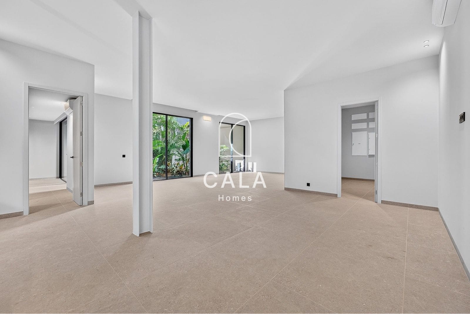 6 bedroom Townhouse for sale in Roque del Conde with pool garage - € 2,400,000 (Ref: 10021403)