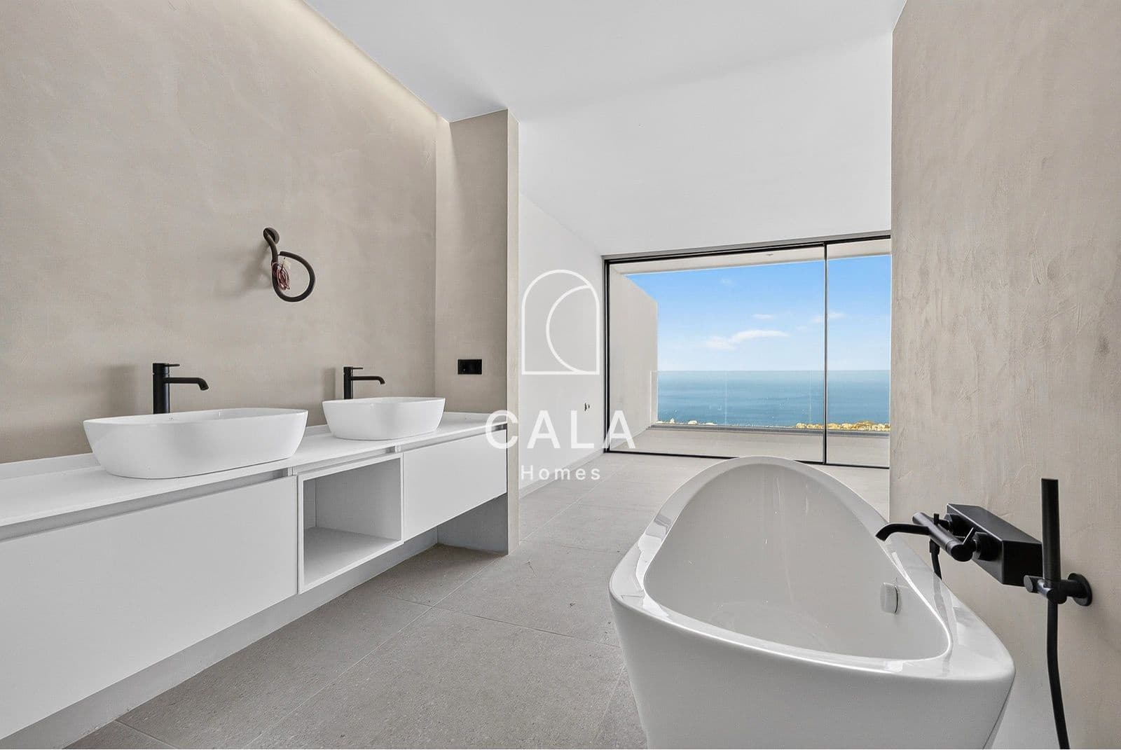 6 bedroom Townhouse for sale in Roque del Conde with pool garage - € 2,400,000 (Ref: 10021403)