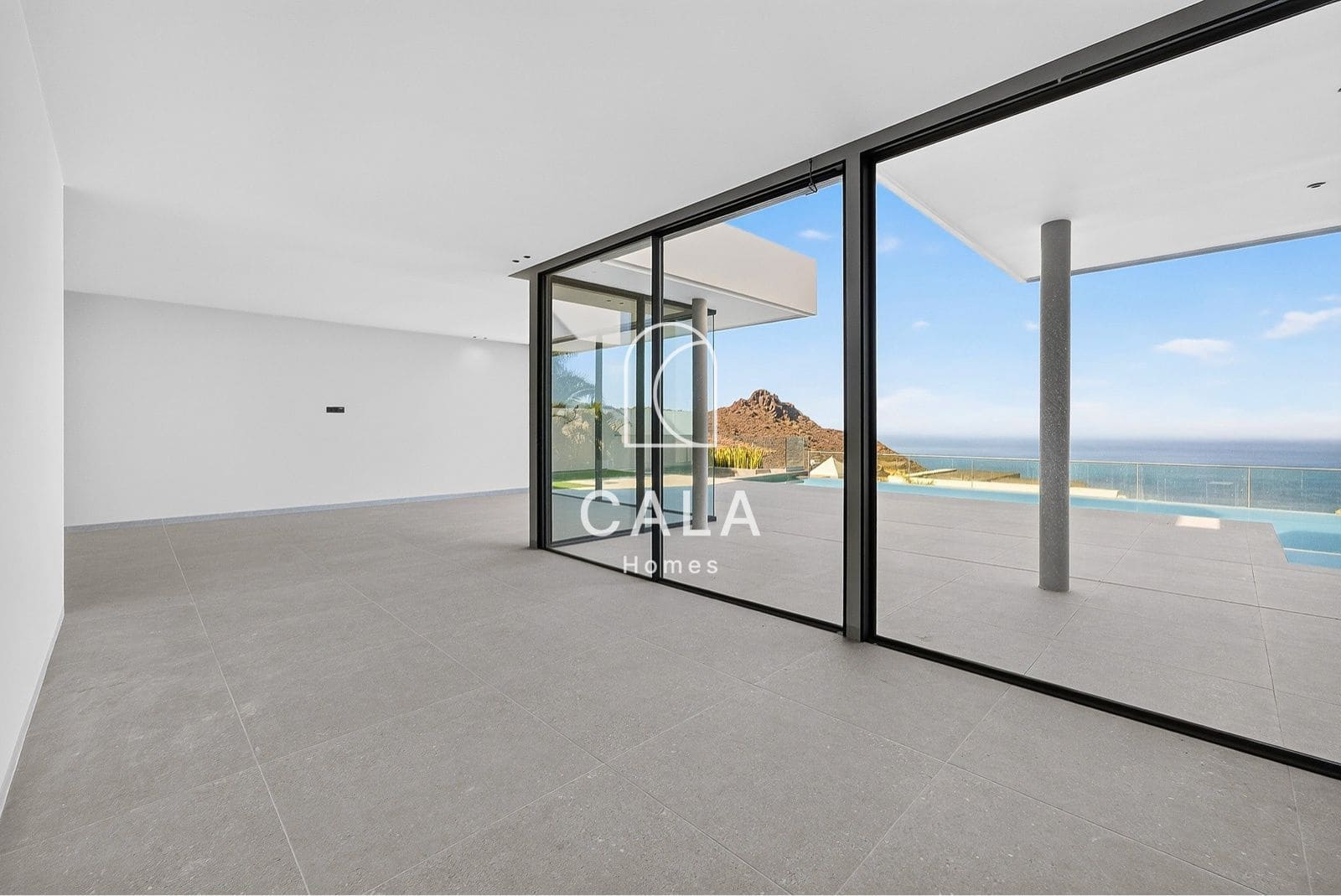 6 bedroom Townhouse for sale in Roque del Conde with pool garage - € 2,400,000 (Ref: 10021403)