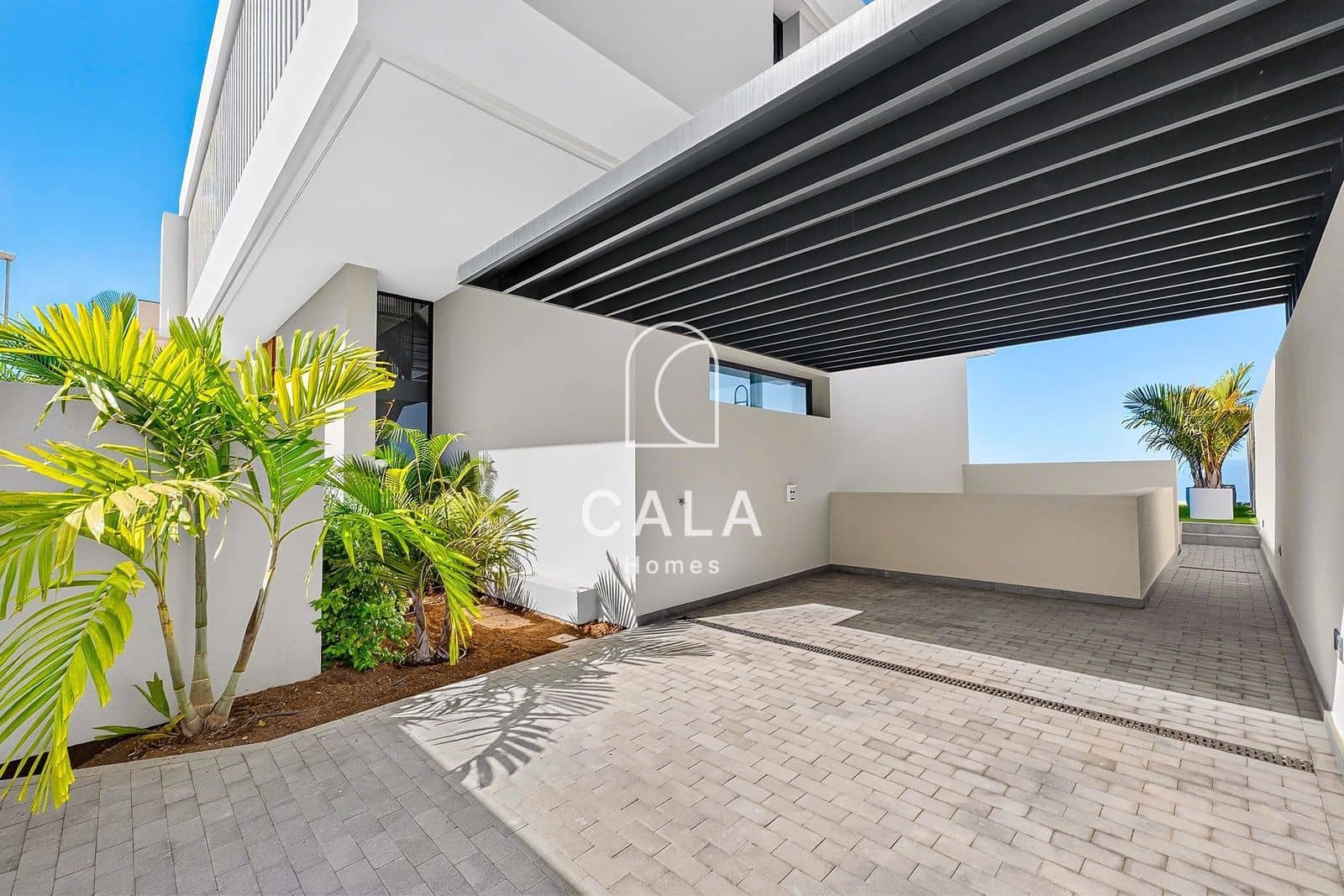 6 bedroom Townhouse for sale in Roque del Conde with pool garage - € 2,400,000 (Ref: 10021403)