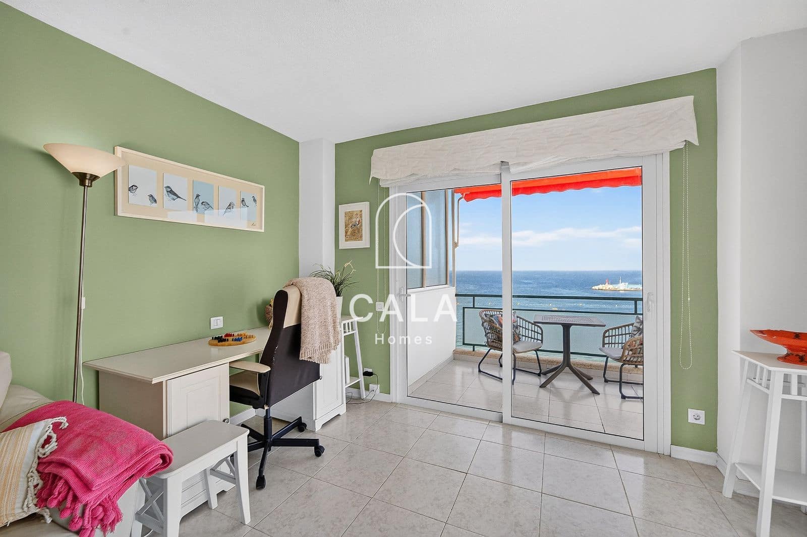 1 chambre Appartement à vendre à Los Cristianos avec piscine garage - 395 000 € (Ref: 10021666)