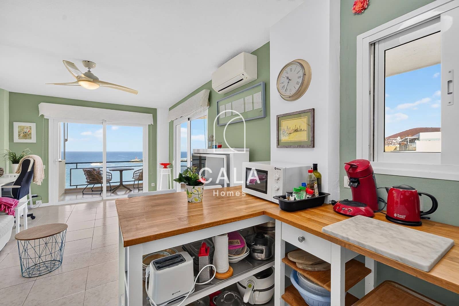 1 chambre Appartement à vendre à Los Cristianos avec piscine garage - 395 000 € (Ref: 10021666)