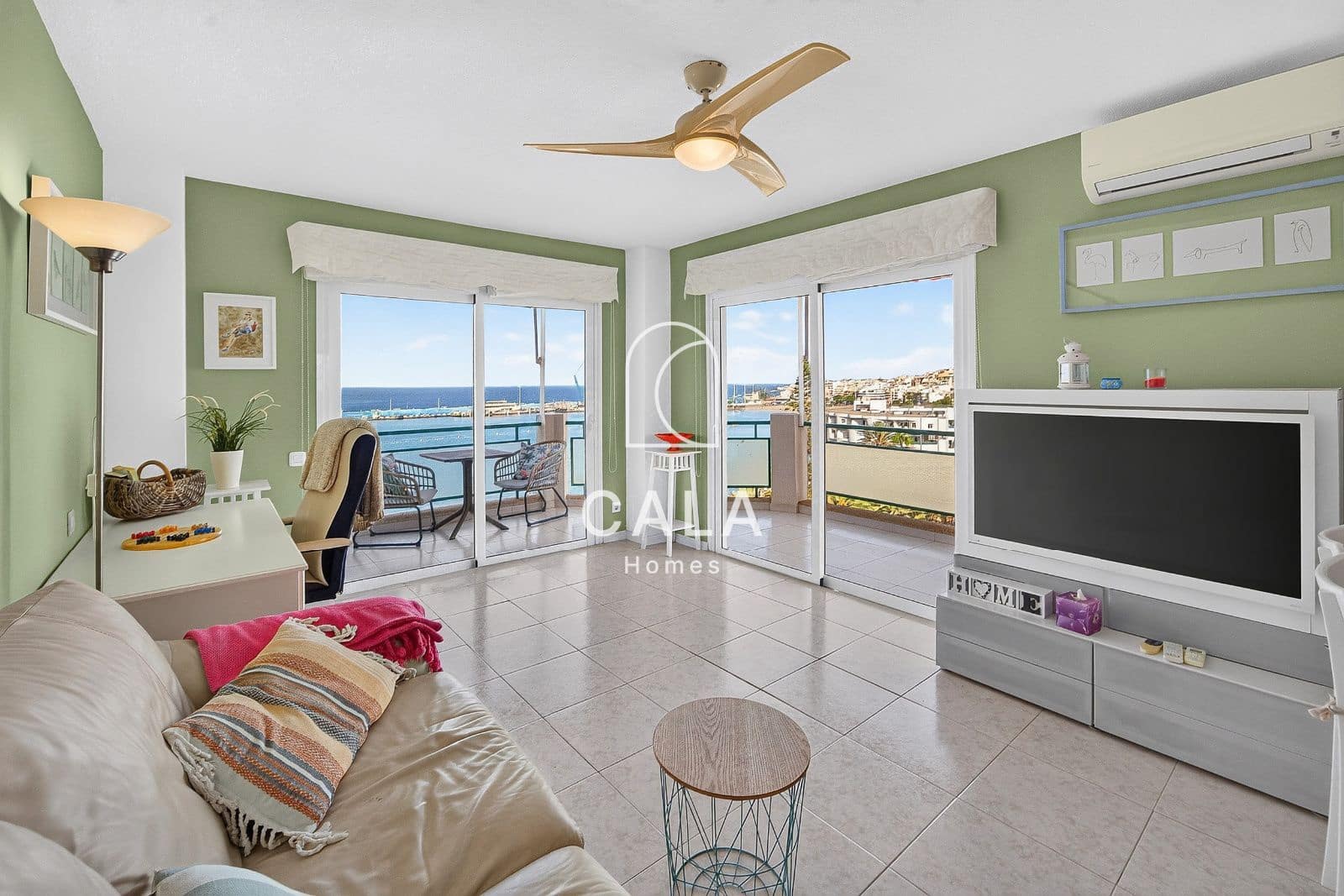 1 chambre Appartement à vendre à Los Cristianos avec piscine garage - 395 000 € (Ref: 10021666)