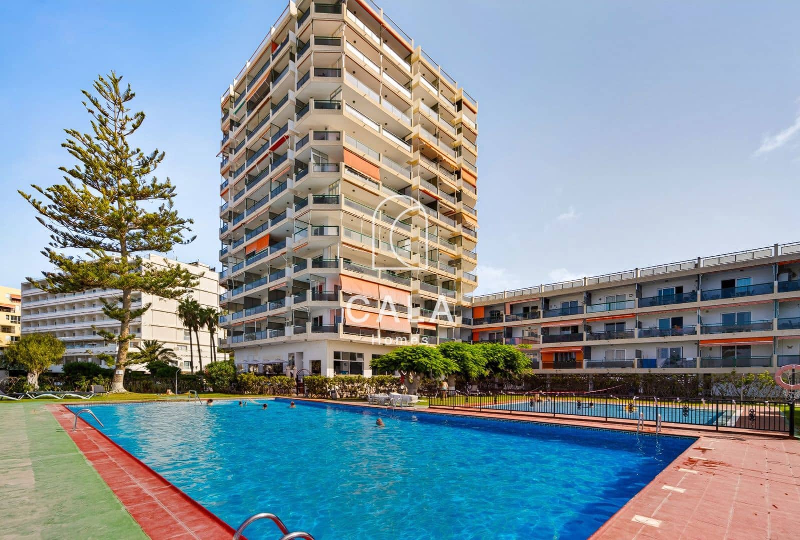 1 chambre Appartement à vendre à Los Cristianos avec piscine garage - 395 000 € (Ref: 10021666)