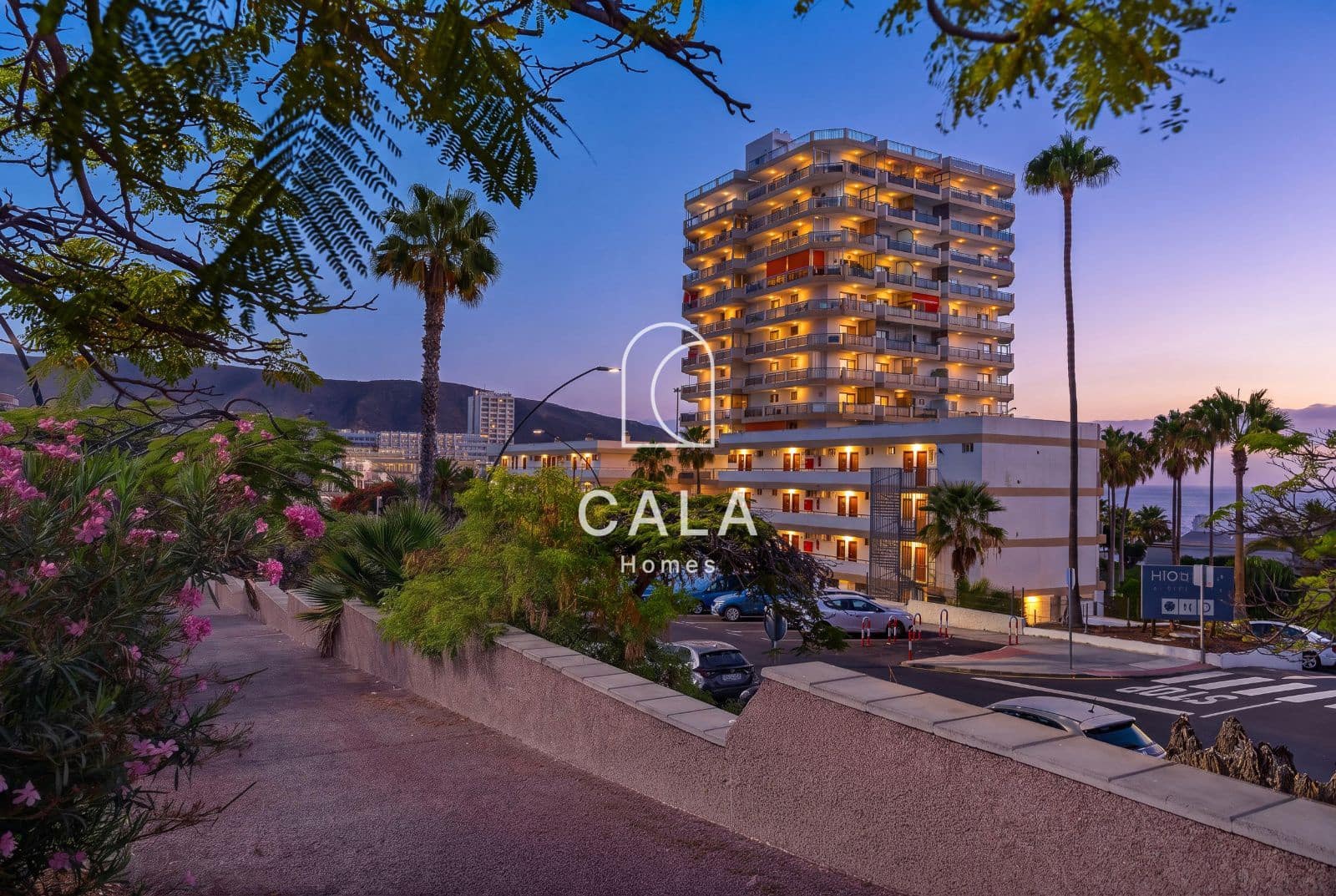1 chambre Appartement à vendre à Los Cristianos avec piscine garage - 395 000 € (Ref: 10021666)