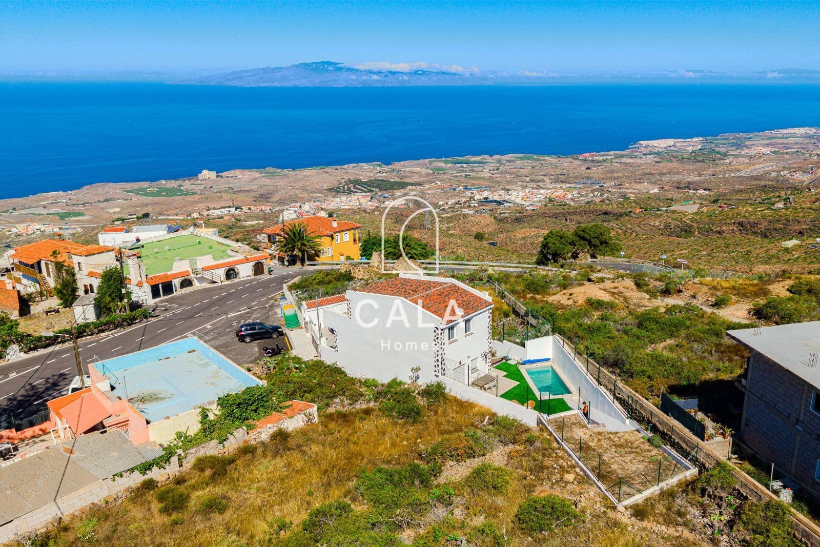 3 Zimmer Villa zu verkaufen in La Concepcion mit Pool Garage - 680.000 € (Ref: 10103564)