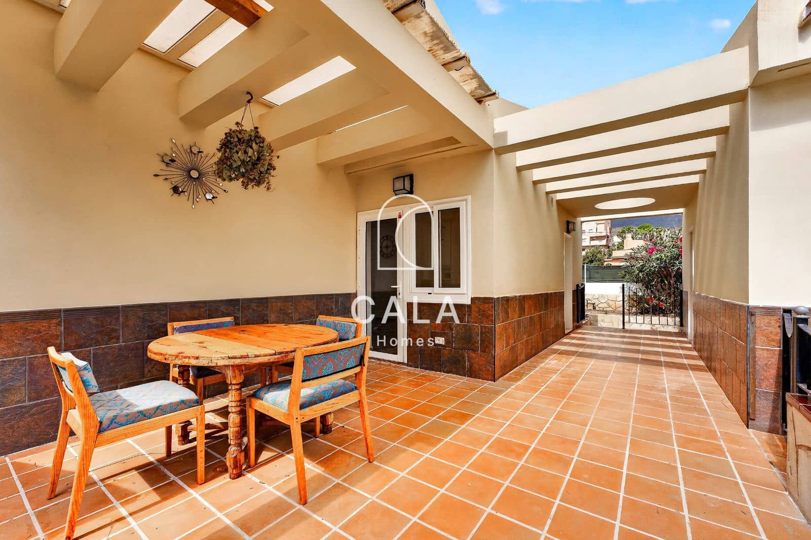 5 Zimmer Villa zu verkaufen in Valle de San Lorenzo mit Pool Garage - 895.000 € (Ref: 10141361)