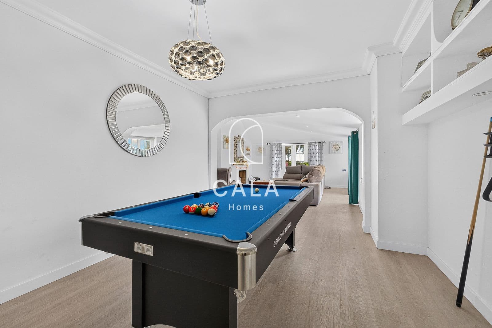 5 Zimmer Villa zu verkaufen in Valle de San Lorenzo mit Pool Garage - 895.000 € (Ref: 10141361)