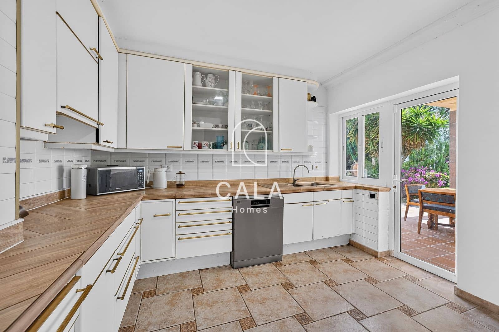 5 Zimmer Villa zu verkaufen in Valle de San Lorenzo mit Pool Garage - 895.000 € (Ref: 10141361)