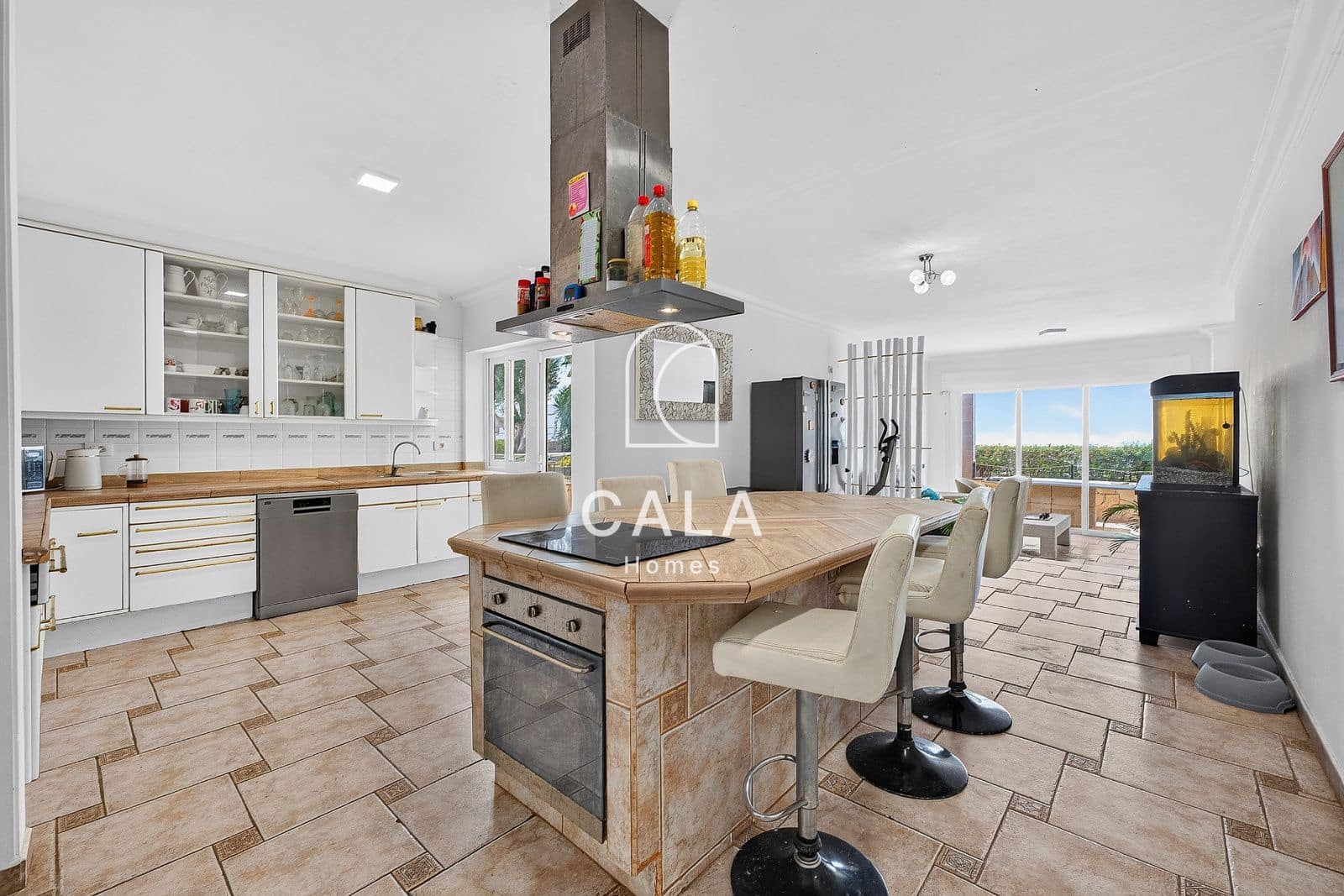 5 Zimmer Villa zu verkaufen in Valle de San Lorenzo mit Pool Garage - 895.000 € (Ref: 10141361)