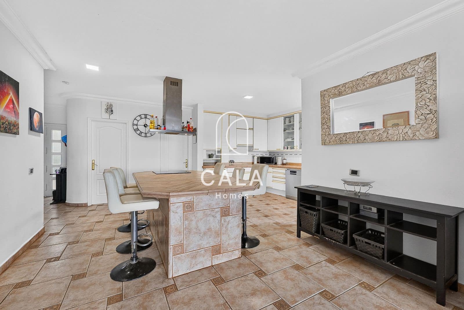 5 Zimmer Villa zu verkaufen in Valle de San Lorenzo mit Pool Garage - 895.000 € (Ref: 10141361)