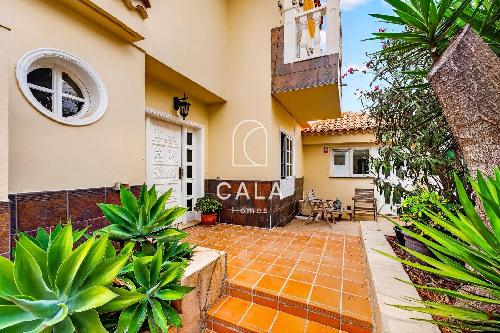 5 Zimmer Villa zu verkaufen in Valle de San Lorenzo mit Pool Garage - 895.000 € (Ref: 10141361)