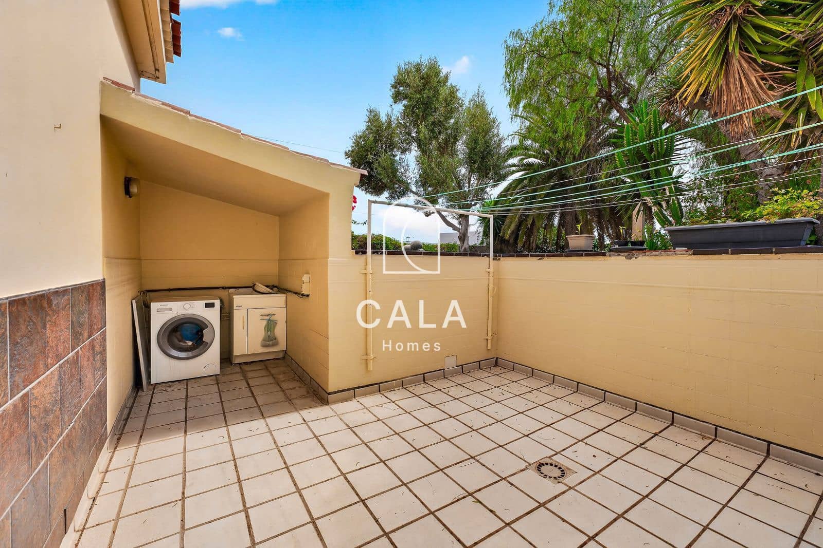 5 Zimmer Villa zu verkaufen in Valle de San Lorenzo mit Pool Garage - 895.000 € (Ref: 10141361)