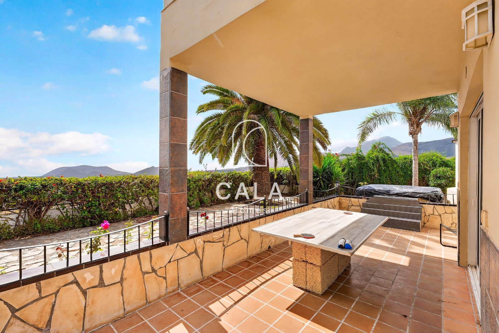 5 Zimmer Villa zu verkaufen in Valle de San Lorenzo mit Pool Garage - 895.000 € (Ref: 10141361)