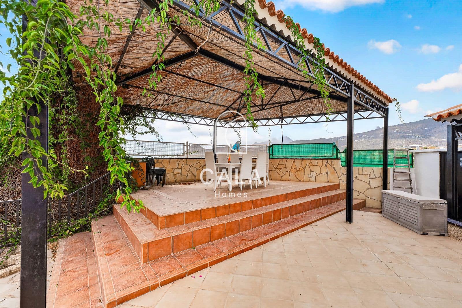 5 Zimmer Villa zu verkaufen in Valle de San Lorenzo mit Pool Garage - 895.000 € (Ref: 10141361)