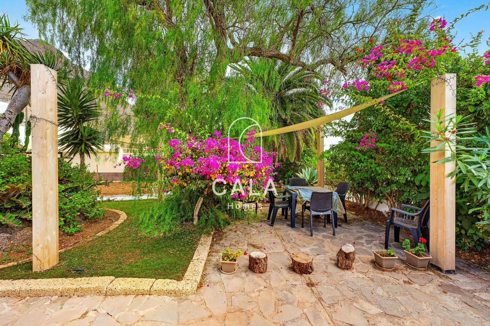 5 Zimmer Villa zu verkaufen in Valle de San Lorenzo mit Pool Garage - 895.000 € (Ref: 10141361)