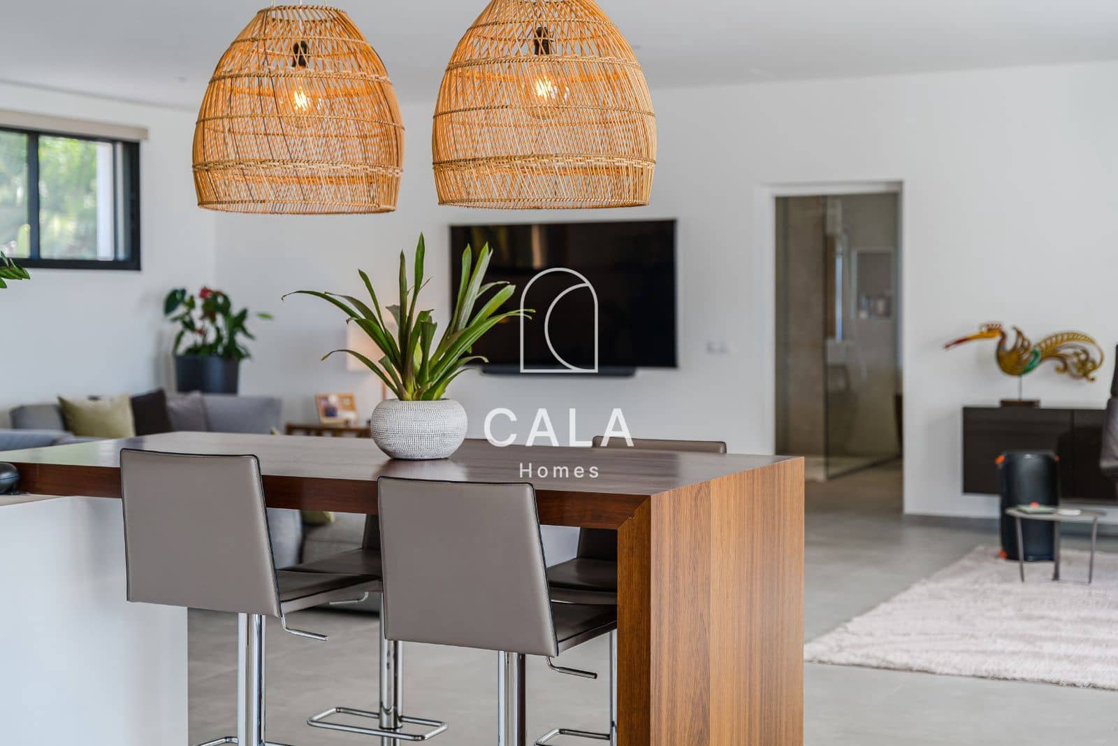 2 bedroom Villa for sale in Adeje with pool garage - € 2,500,000 (Ref: 10145219)