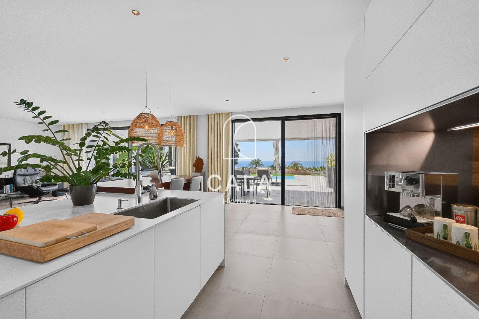 2 bedroom Villa for sale in Adeje with pool garage - € 2,500,000 (Ref: 10145219)