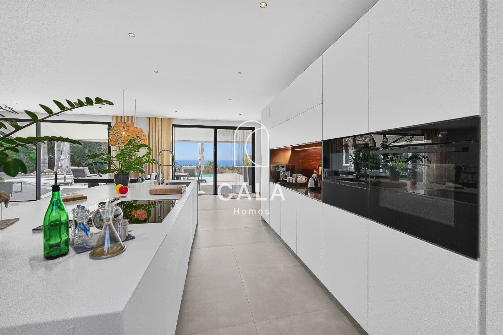 2 bedroom Villa for sale in Adeje with pool garage - € 2,500,000 (Ref: 10145219)