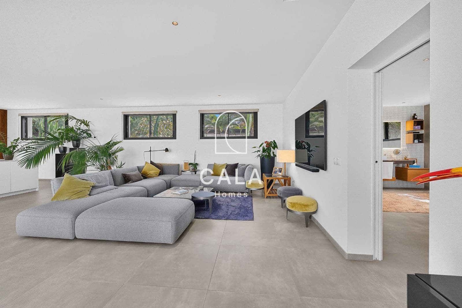 2 bedroom Villa for sale in Adeje with pool garage - € 2,500,000 (Ref: 10145219)