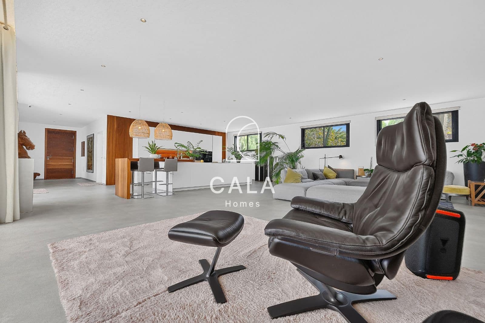 2 bedroom Villa for sale in Adeje with pool garage - € 2,500,000 (Ref: 10145219)